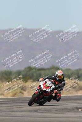 media/Oct-13-2025-Moto Forza (Mon) [[a66d839500]]/4-C Group/Session 3 (Turn 16)/